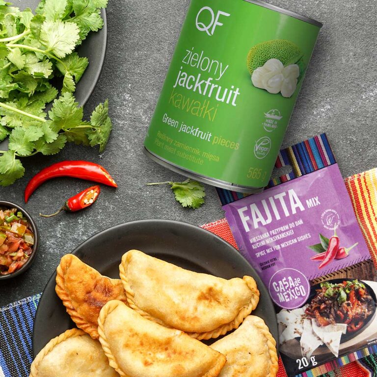 Empanadas z warzywami i zielonym jackfruitem