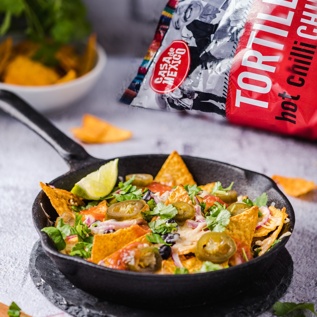 przepis Nachosy zapiekane z serem i salsą meksykańską Casa de Mexico Flymetothespoon