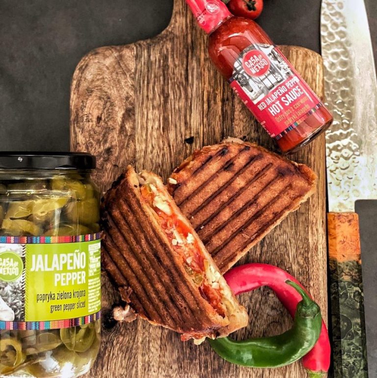 Meksykańska kanapka z&nbsp;sosem jalapeno