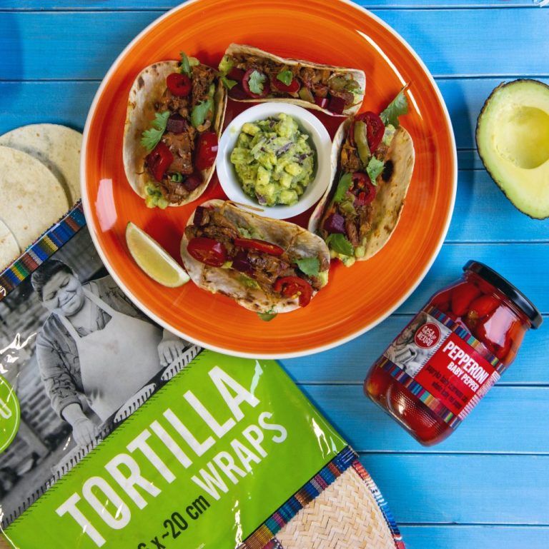 Taco z&nbsp;pastą z&nbsp;fasoli i&nbsp;jackfruitem szarpanym