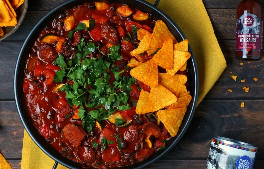 Potrawka z czarną fasolą i chorizo Casa de Mexico o_chochelka
