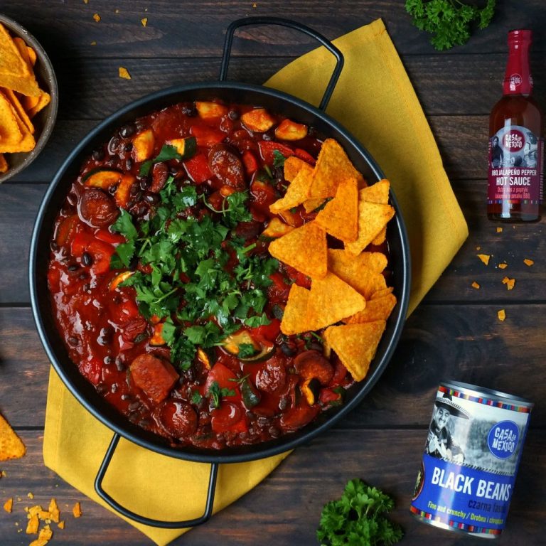 Potrawka z&nbsp;czarną fasolą i&nbsp;chorizo