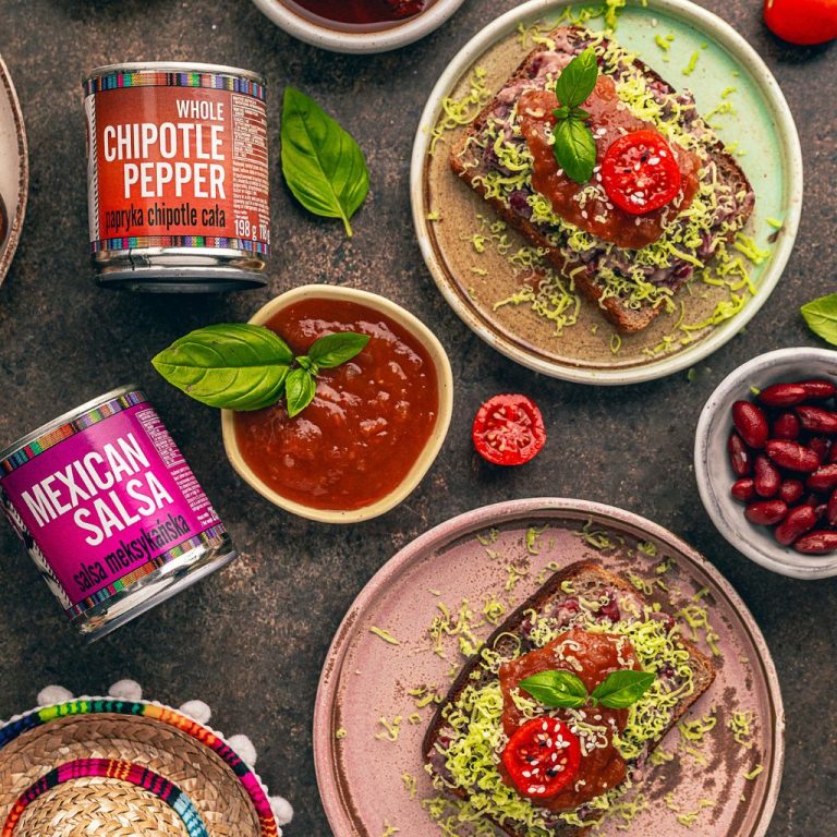 Meksykańskie zapiekanki molletes z&nbsp;papryką chipotle