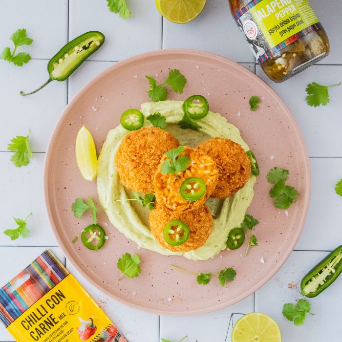 Meksykańskie arancini z jalapeno i cheddarem oraz pysznym kremowym sosem z awokado i kolendrą Gotuj z Diego Casa del Sur