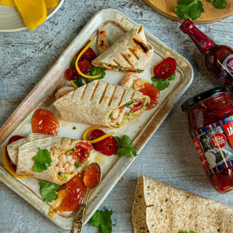 Tortilla z mango i krewetkami